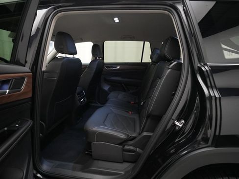 Used 2026 Volkswagen Atlas SE AWD/4WD image 16