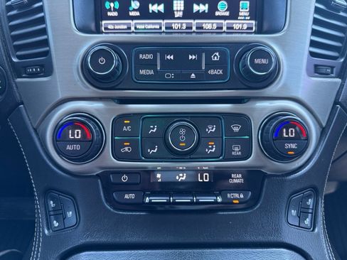 Used 2020 GMC Yukon XL Denali AWD/4WD image 28