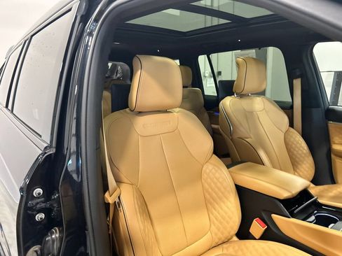 Used 2023 Jeep Grand Cherokee L Summit AWD/4WD image 38