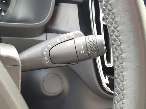 Certified 2023 Volvo XC40 Recharge Ultimate image 22