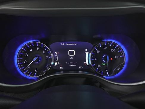 Used 2024 Chrysler Pacifica Touring-L image 14