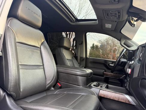Used 2021 GMC Sierra 3500 Denali w/ Denali Ultimate Package image 25