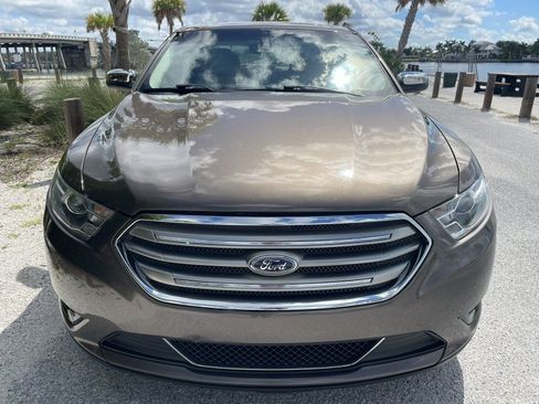 Used 2016 Ford Taurus Limited FWD image 5