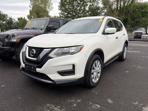 Used 2017 Nissan Rogue S AWD/4WD image 1