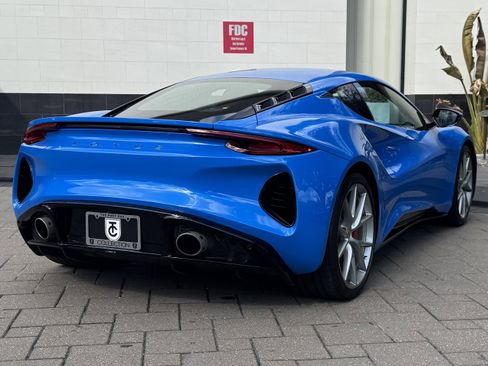 Used 2024 Lotus Emira First Edition image 3