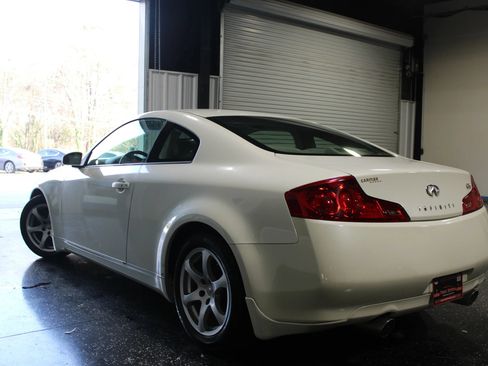 Used 2007 INFINITI G35 Coupe w/ Premium Pkg RWD image 4