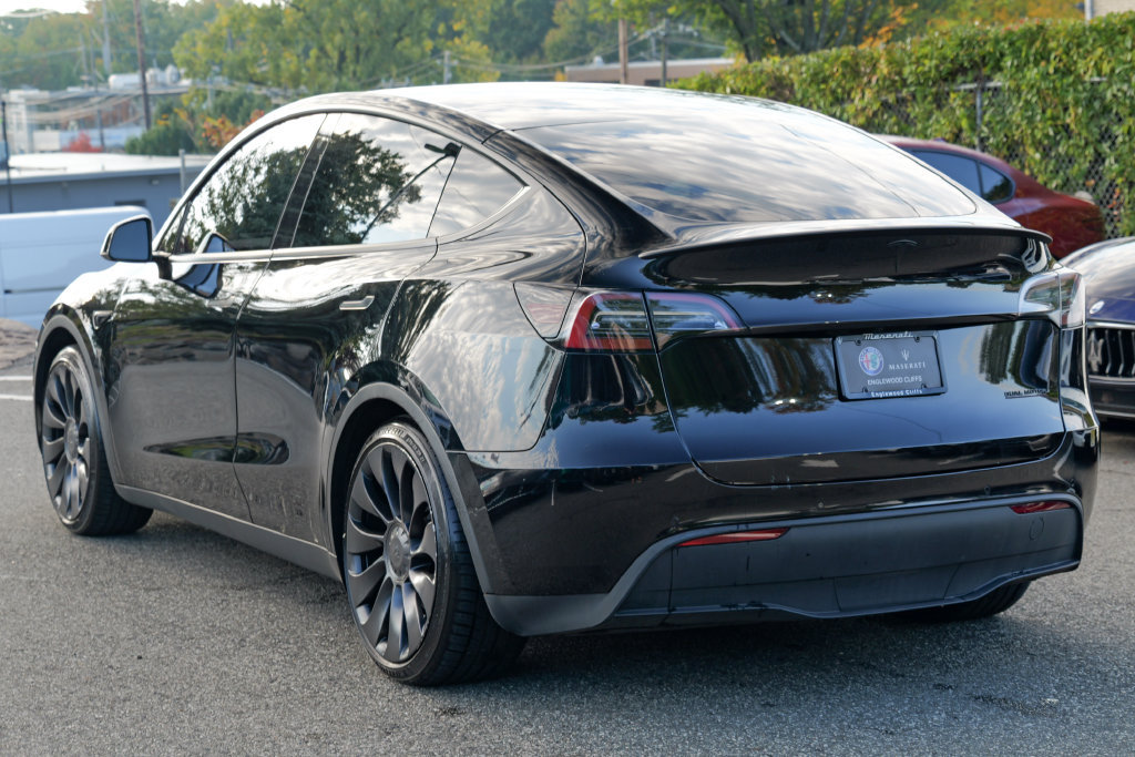 Used 2022 Tesla Model Y Performance AWD/4WD image 5
