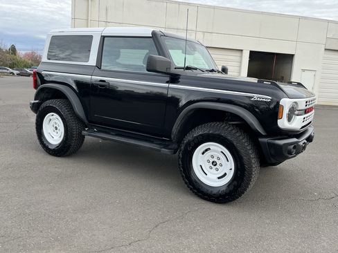 Used 2024 Ford Bronco Heritage Edition AWD/4WD image 7