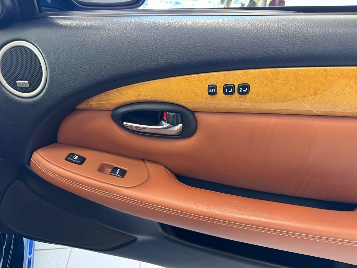 Used 2004 Lexus SC 430 Convertible w/ Preferred Accessory Pkg RWD image 19