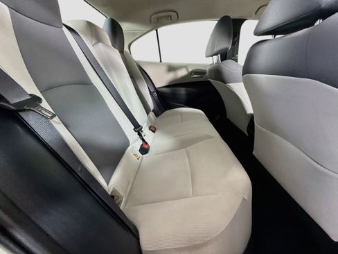 Used 2021 Toyota Corolla LE FWD image 27