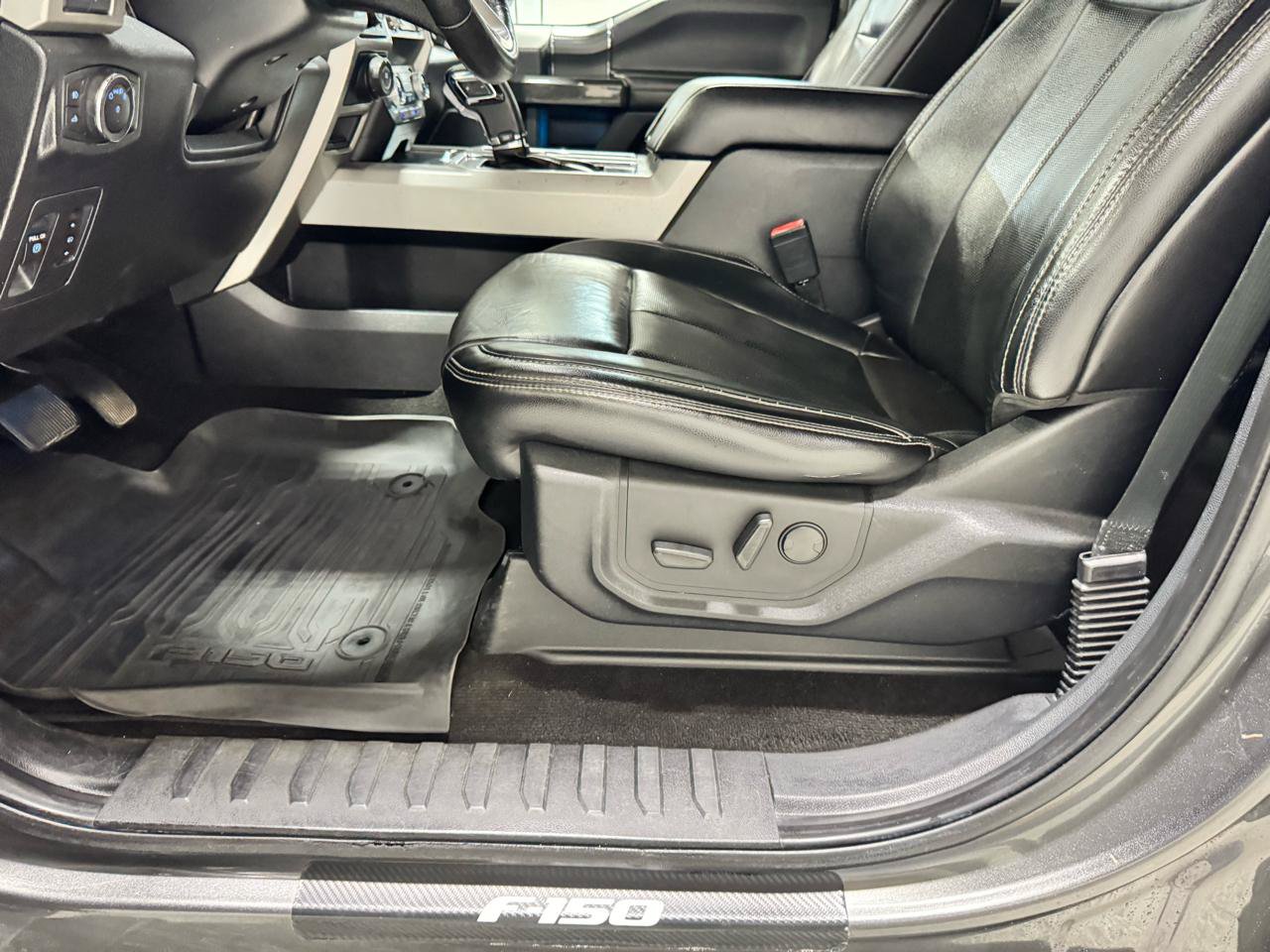 Used 2019 Ford F150 Lariat w/ Equipment Group 502A Luxury AWD/4WD image 19