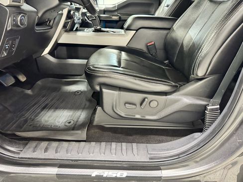 Used 2019 Ford F150 Lariat w/ Equipment Group 502A Luxury AWD/4WD image 19