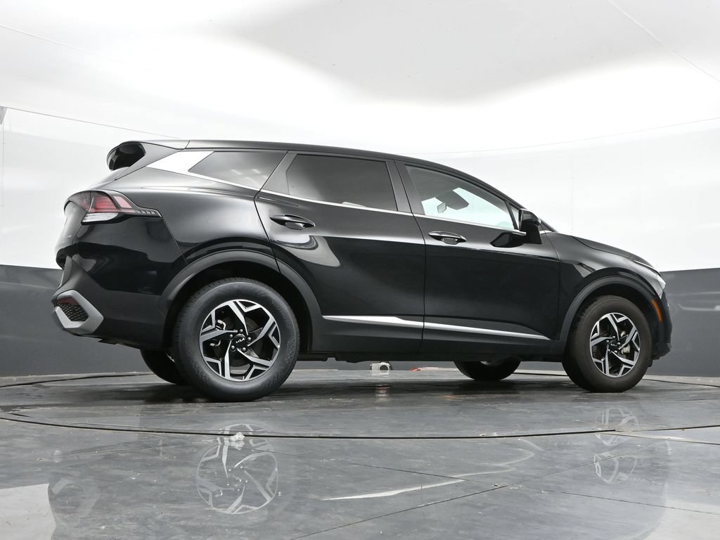 Used 2025 Kia Sportage LX AWD/4WD image 33