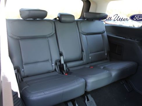 New 2026 Ford Expedition Active image 10