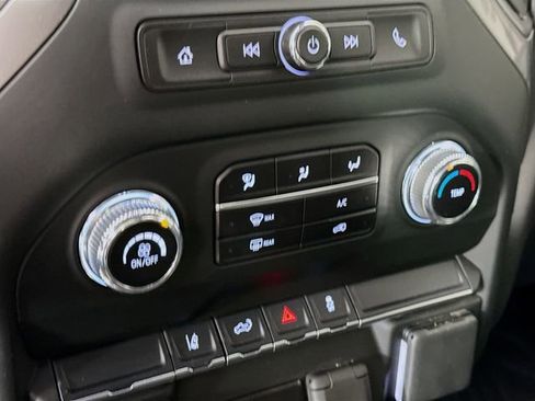 Used 2024 GMC Sierra 2500 Pro w/ Convenience Package image 16