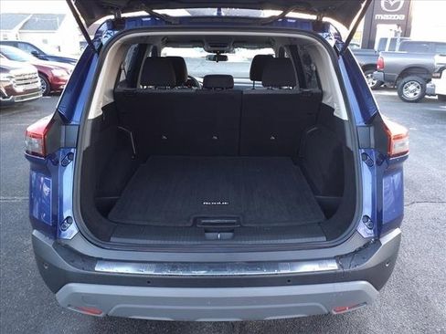 Used 2023 Nissan Rogue SV image 11