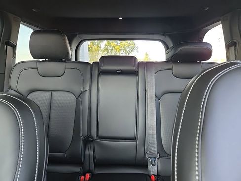 New 2025 Jeep Grand Cherokee Limited w/ Luxury Tech Group II image 37