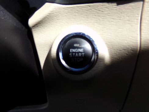 Used 2015 Toyota Venza Limited image 33