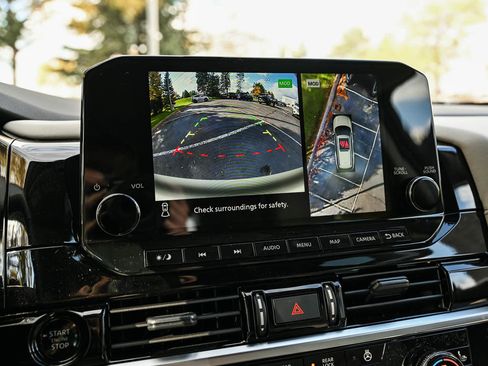 New 2025 Nissan Pathfinder SL image 26