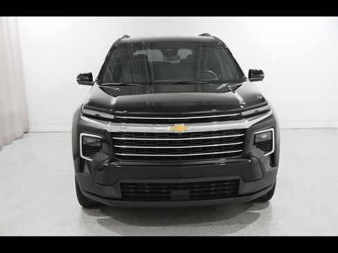 Certified 2024 Chevrolet Traverse LT AWD/4WD image 2