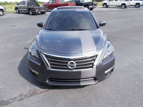 Used 2013 Nissan Altima 3.5 SL w/ Technology Pkg FWD image 9