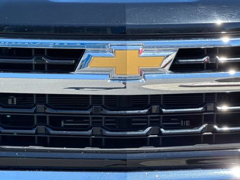 Used 2022 Chevrolet Silverado 1500 LT AWD/4WD image 43