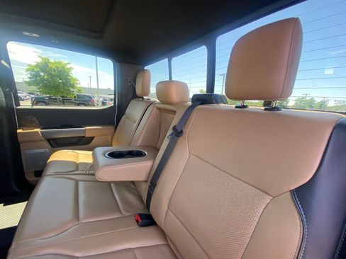 Used 2024 Ford F250 Lariat w/ Black Appearance Package AWD/4WD image 24