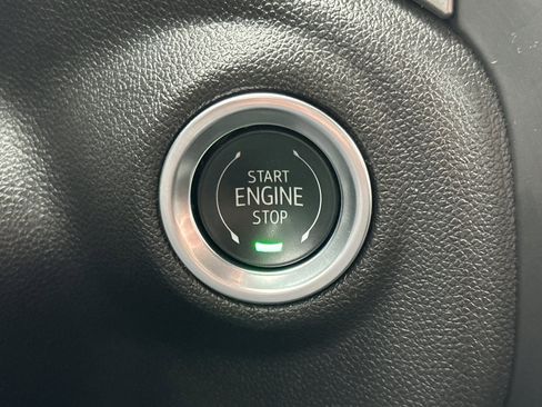 Used 2025 Chevrolet Silverado 1500 Custom image 34