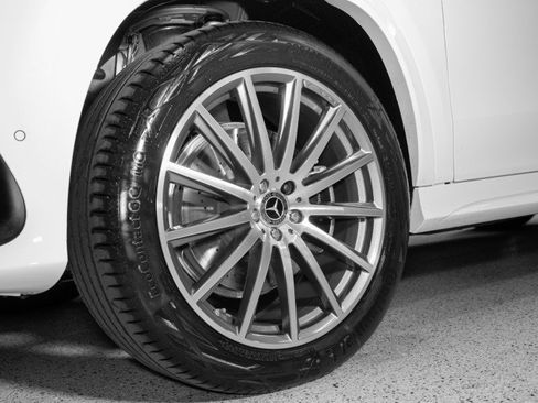 New 2026 Mercedes-Benz GLS 450 4MATIC image 32