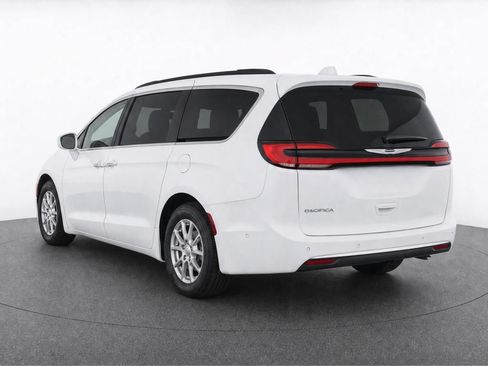 Used 2021 Chrysler Pacifica Touring-L w/ Premium & Safety Sphere Group FWD image 20