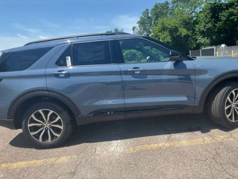 New 2026 Ford Explorer ST-Line AWD/4WD image 9