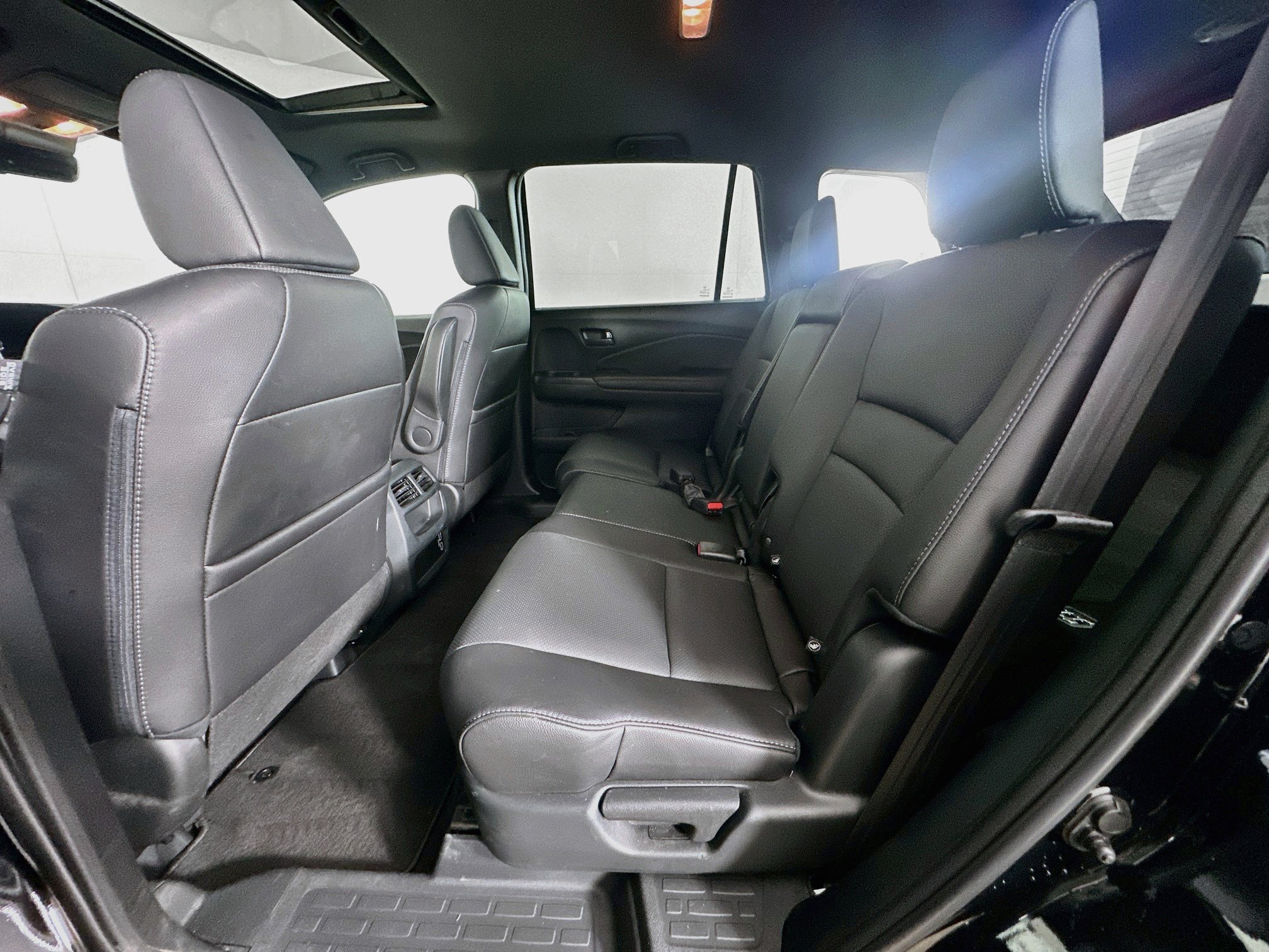 Used 2023 Honda Passport EX-L image 28