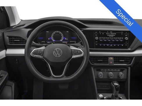 Used 2024 Volkswagen Taos SE image 39