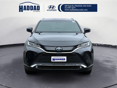 Used 2023 Toyota Venza XLE AWD/4WD image 8