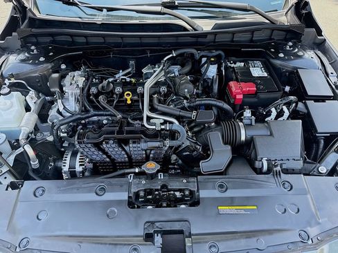 Certified 2025 Nissan Altima 2.5 SV FWD image 24