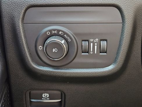 New 2025 Jeep Grand Cherokee Limited image 22