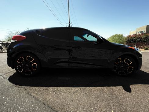 Used 2016 Hyundai Veloster w/ Option Group 02 image 6