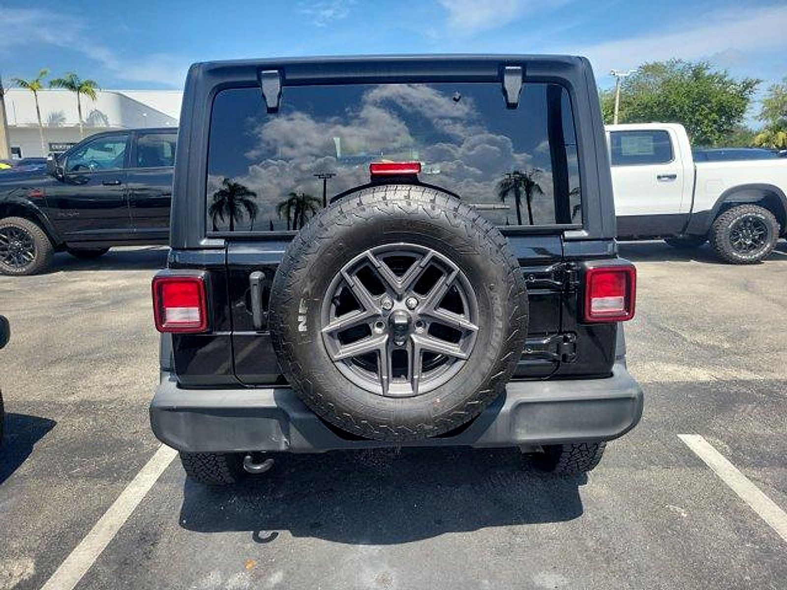 Certified 2024 Jeep Wrangler Unlimited Sport AWD/4WD image 6