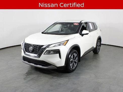 Certified 2021 Nissan Rogue SV FWD image 2