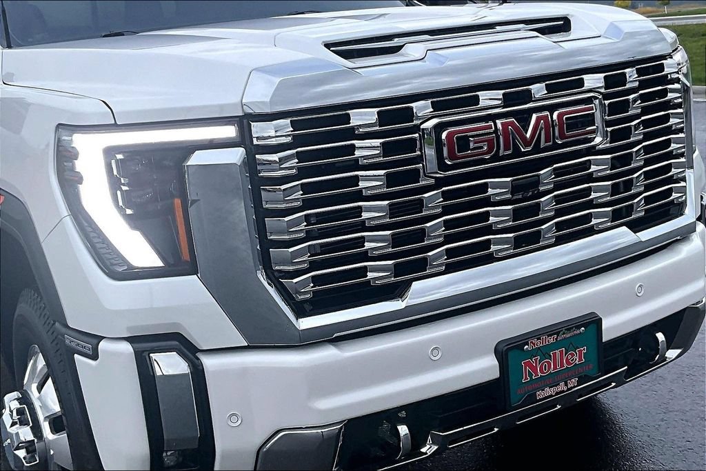 Used 2024 GMC Sierra 3500 Denali w/ Denali Reserve Package AWD/4WD image 29