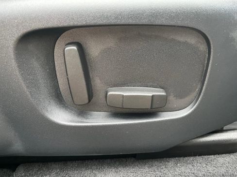 Used 2019 Land Rover Range Rover Velar R-Dynamic SE image 37