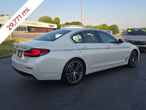 Used 2023 BMW 530e xDrive AWD/4WD image 3