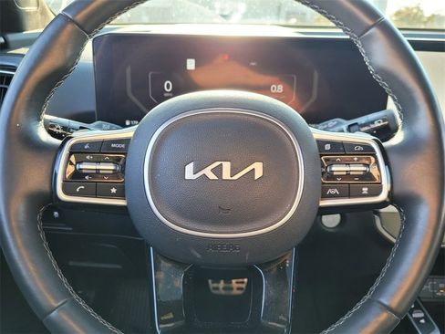 Used 2024 Kia Sorento SX Prestige image 24