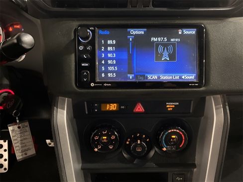 Used 2017 Toyota 86 image 13