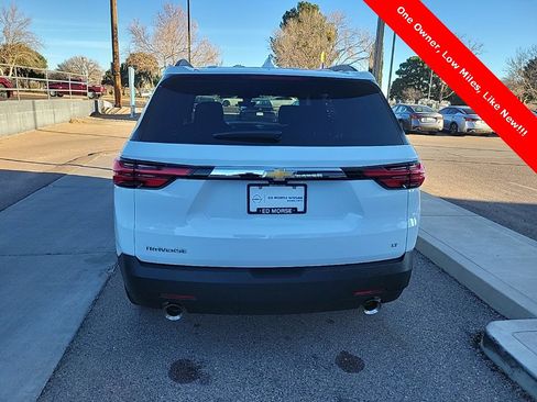 Used 2023 Chevrolet Traverse LT image 6