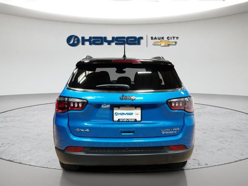Used 2025 Jeep Compass Limited AWD/4WD image 6