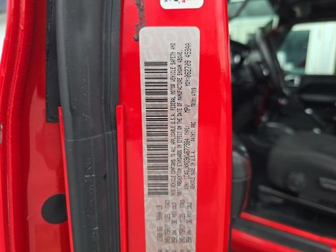 Used 2019 Jeep Wrangler Sport AWD/4WD image 30