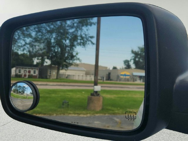 Used 2019 RAM 1500 Classic SLT AWD/4WD image 9