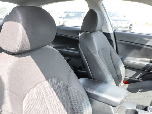 Used 2020 Kia Optima LX FWD image 35