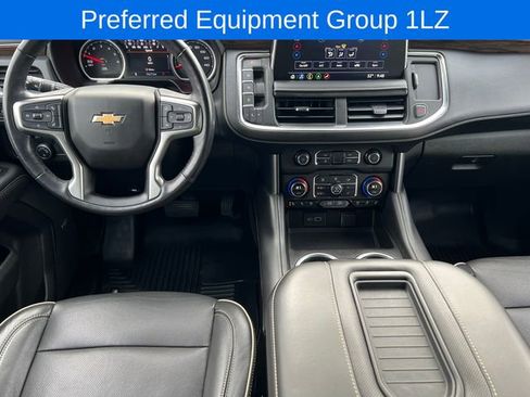 Used 2021 Chevrolet Suburban Premier w/ Premium Package image 3